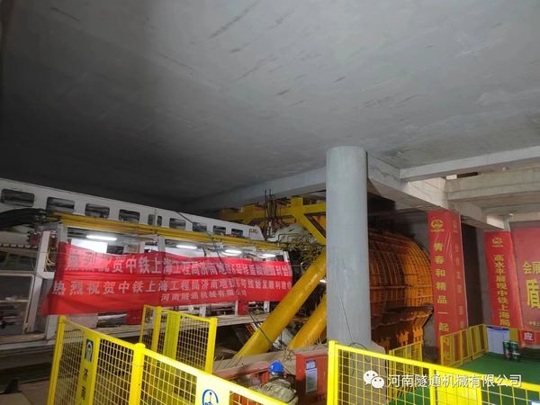 ����ף�������Ϻ����ּ̾��ϵ���6����˳��ʼ��(ͼ5)